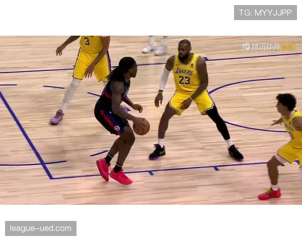 全面解析NBA合理冲撞区规则,看完就懂不再被吹进攻犯规。 全面解析NBA合理冲撞区规则,看完就懂不再被吹进攻犯规。